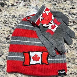 Kids hat and gloves set.